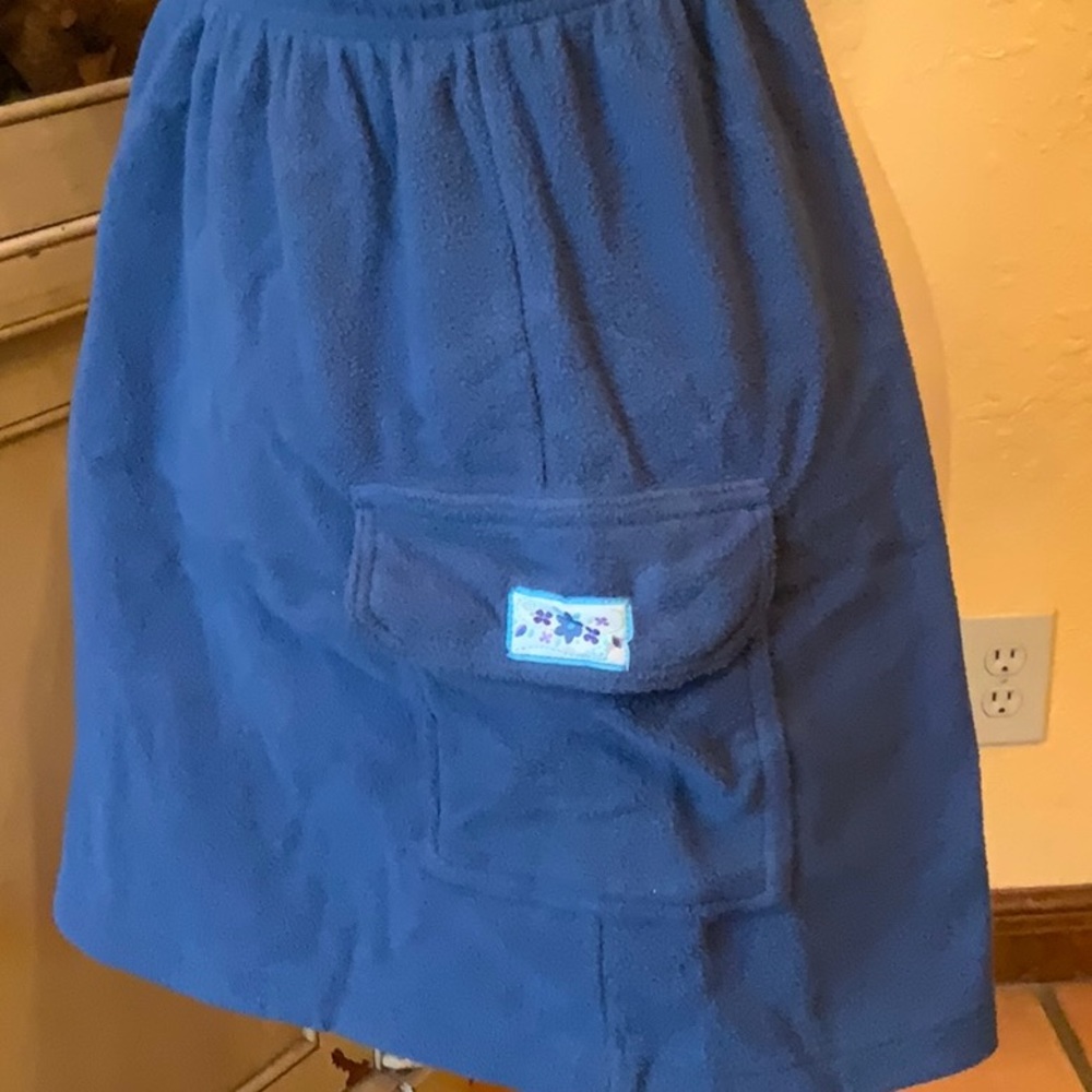 Cherokee skirts - Picture 2 of 5